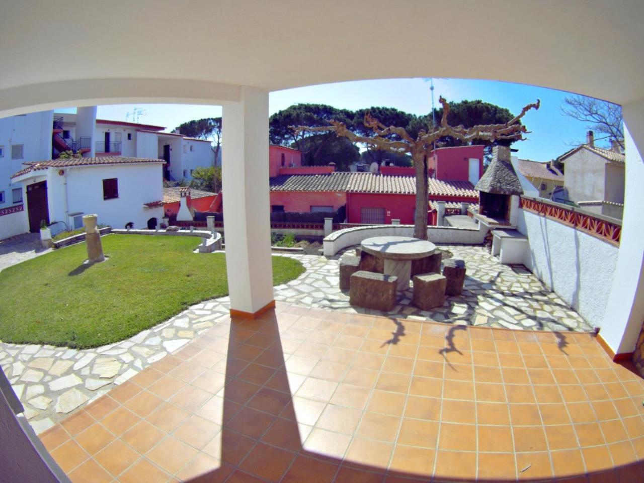 Vacay Apartamento Montgo, Agradable Jardin! En Costa Brava L'Escala! المظهر الخارجي الصورة